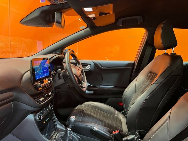 Ford Puma 1.0T Ecoboost Mhev Vivid Ruby Edition Suv Petr CN24ULE Red #3