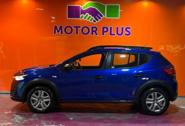 Dacia Sandero Stepway 1.0 Tce Essential Hatchback Euro Blue