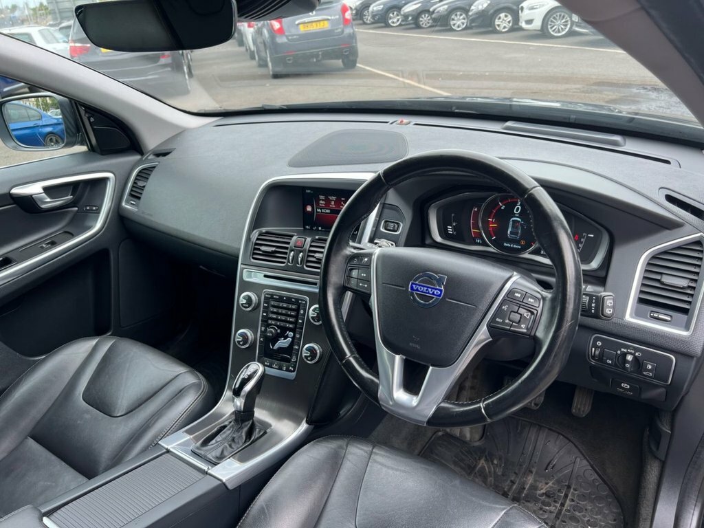 Volvo XC60 2.4L Se Lux Nav Black #6
