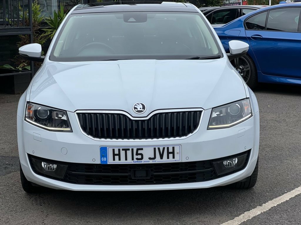 Skoda Octavia 2L Laurin Klement White #2