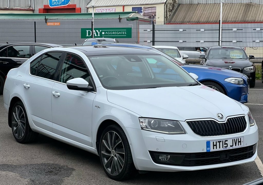 Skoda Octavia 2L Laurin Klement White #3