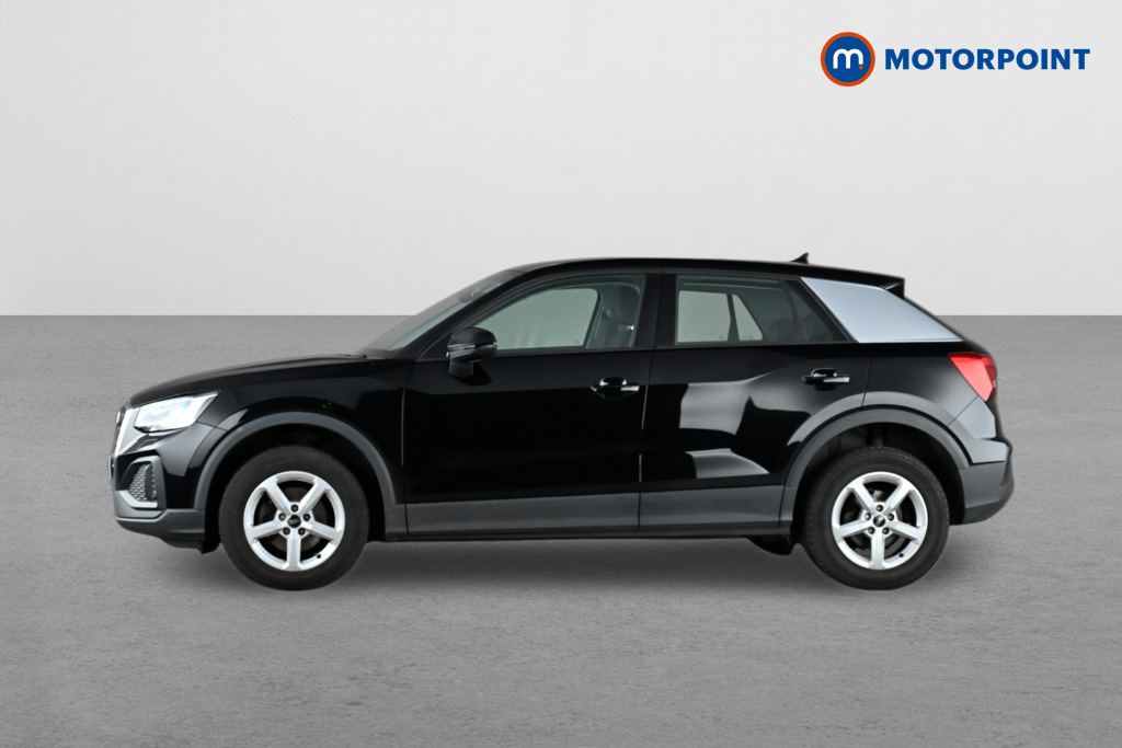 Audi Q2 30 Tdi Technik Black #5