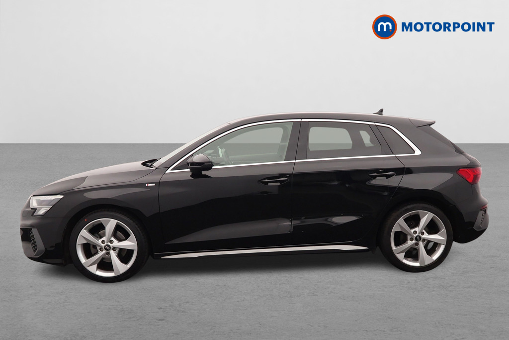 Audi A3 30 Tfsi S Line DA23OSW Black #4
