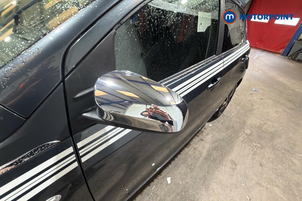 Peugeot 108 1.0 72 Collection Black #25