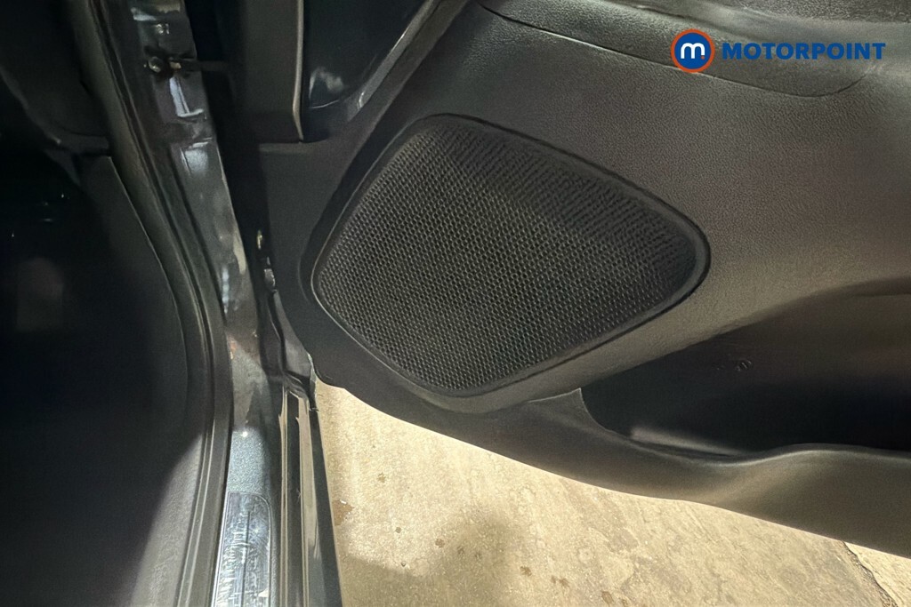 Peugeot 108 1.0 72 Collection Black #18