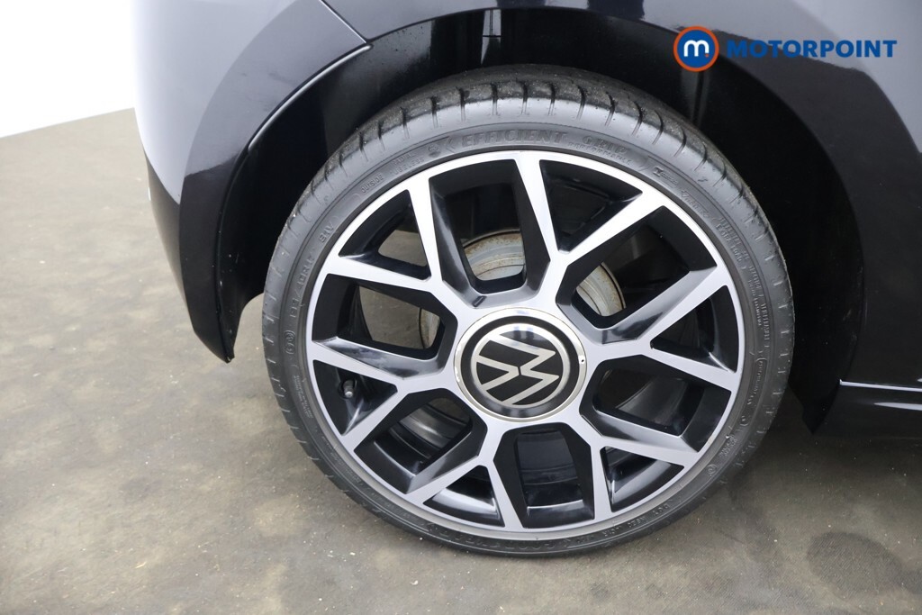 Volkswagen Up 1.0 Beats Black #21