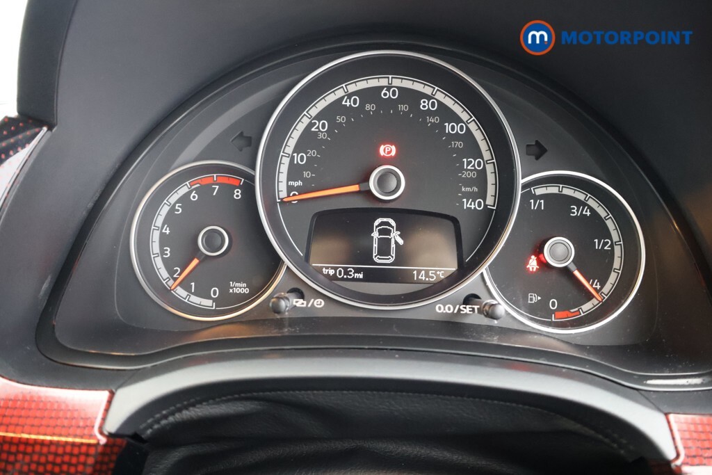 Volkswagen Up 1.0 Beats Black #10