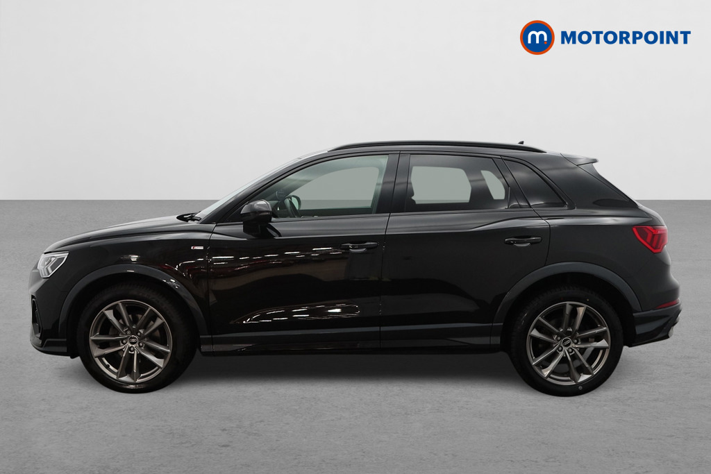 Audi Q3 35 Tfsi Black Edition S Tronic RJ21VZN Black #4