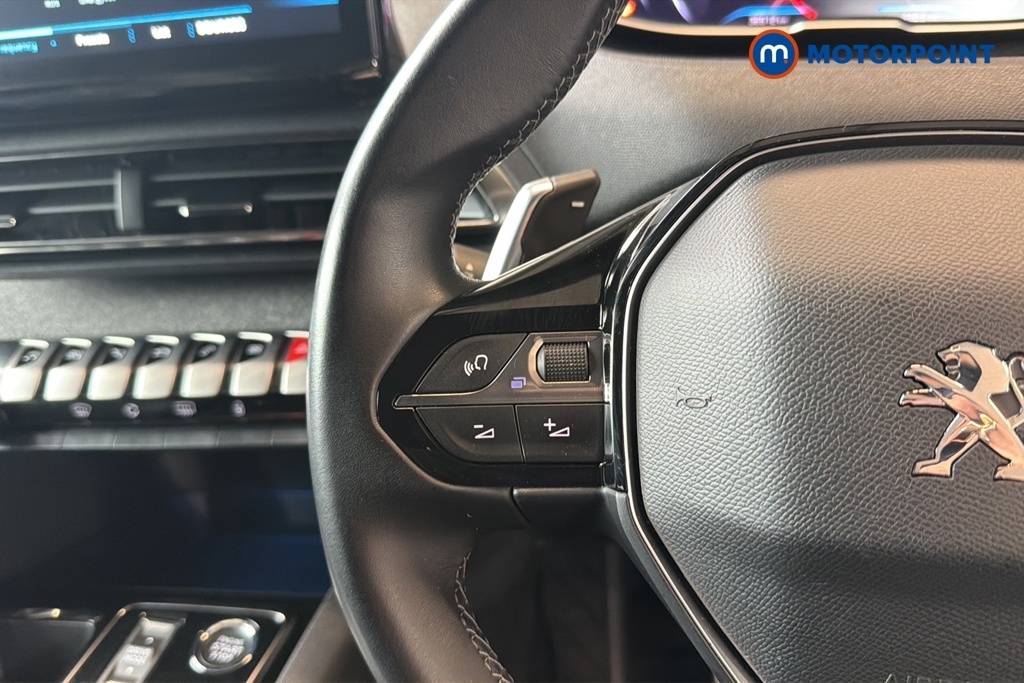 Peugeot 3008 1.5 Bluehdi Allure Premium-plus Eat8 GU23OWX Black #4