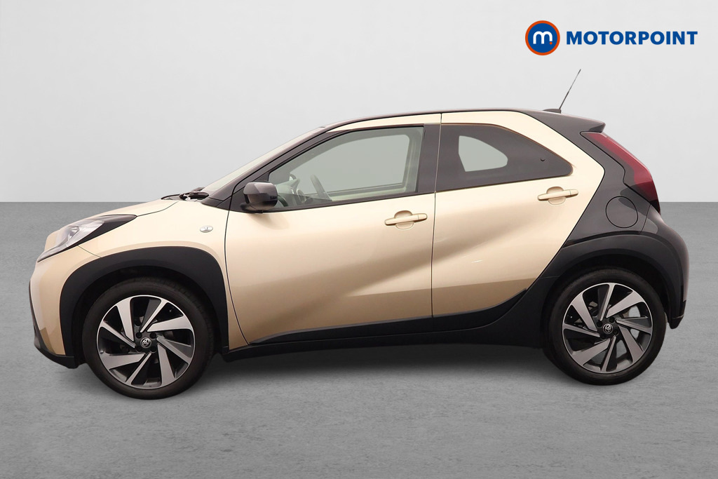 Toyota Aygo X 1.0 Vvt-i Edge YB73CZU Beige #4