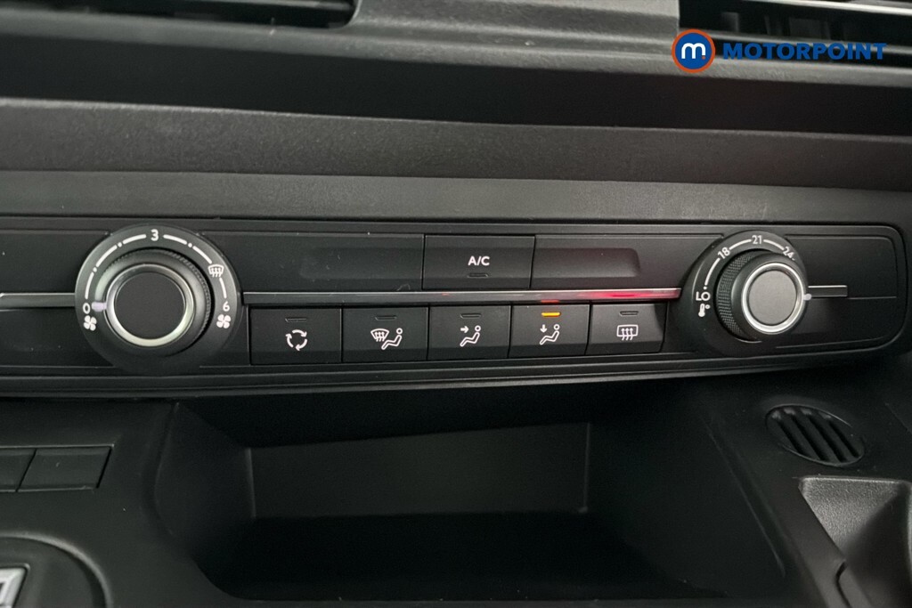 Peugeot e-Rifter Mpv Green #18
