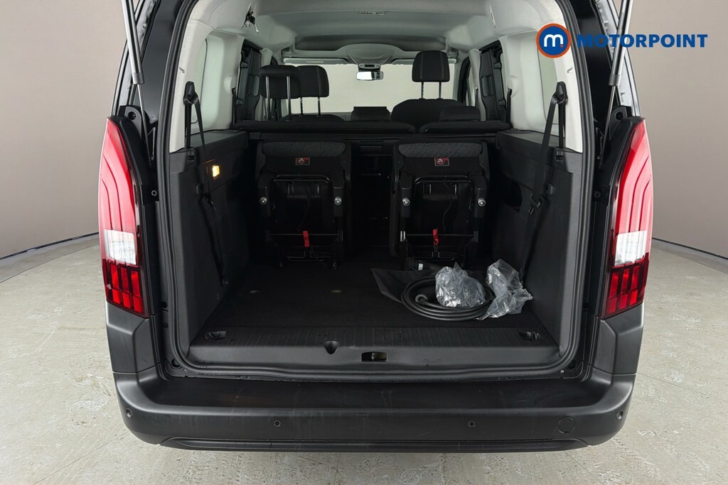 Peugeot e-Rifter Mpv Green #31