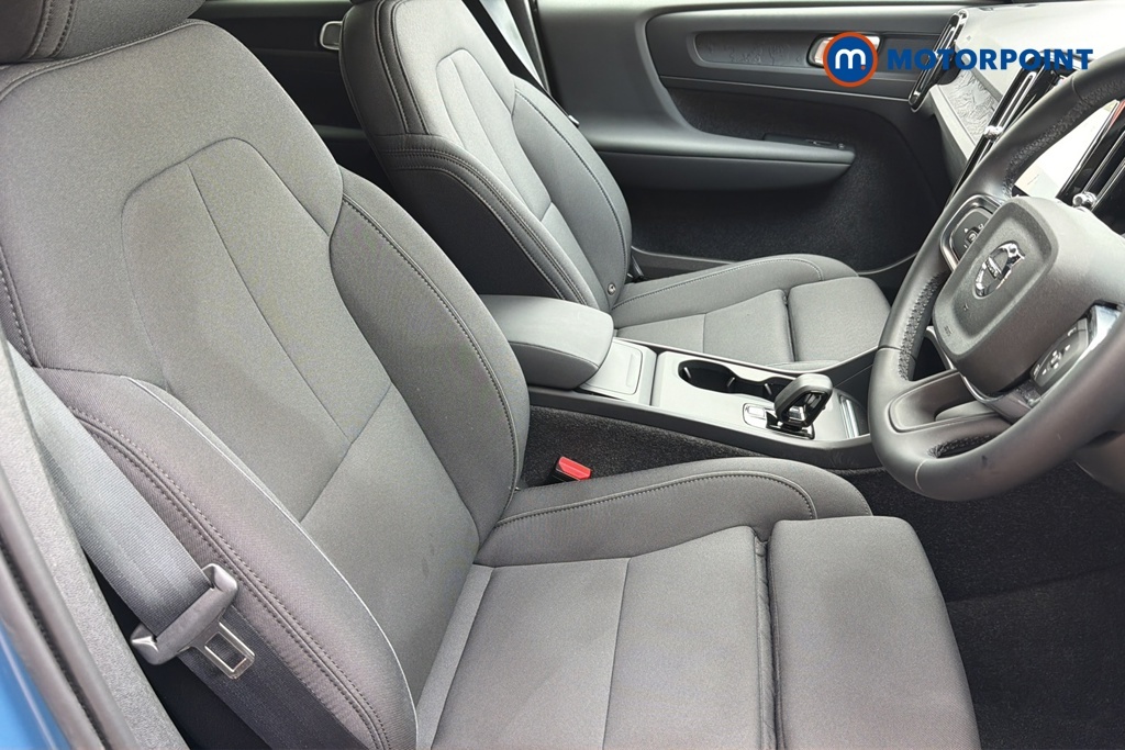 Volvo EX40 Core, Single Motor Extended Range, Black #25