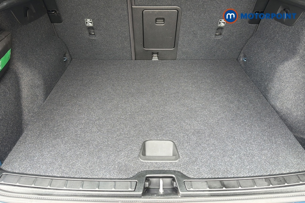 Volvo EX40 Core, Single Motor Extended Range, Black #31