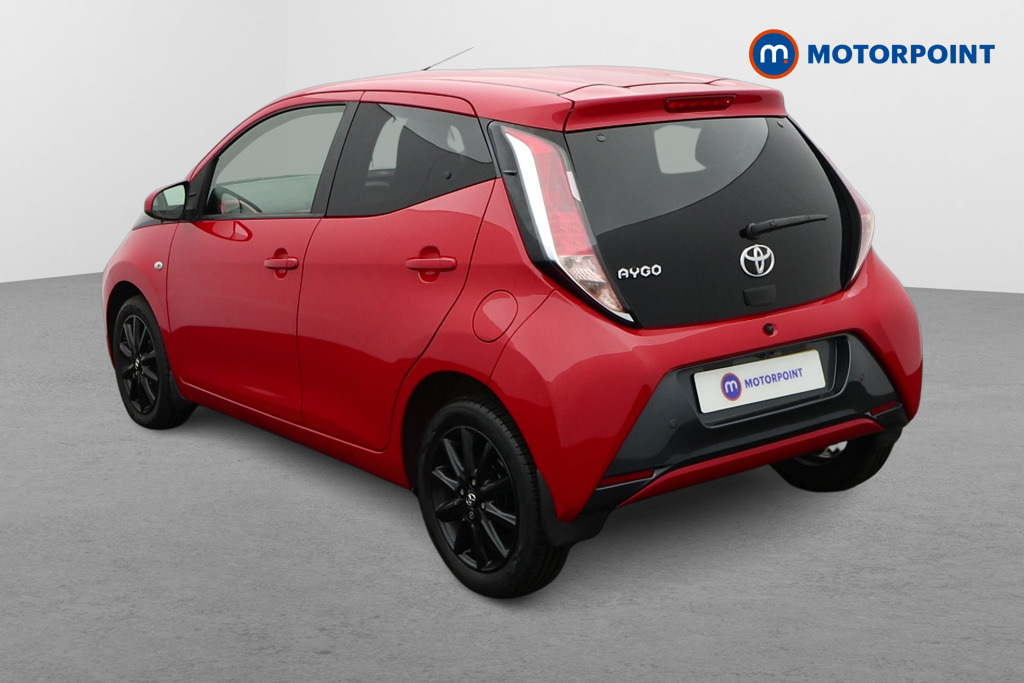 Toyota Aygo 1.0 Vvt-i X-style X-shift ML67AWH Red #5