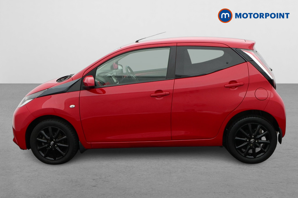 Toyota Aygo 1.0 Vvt-i X-style X-shift ML67AWH Red #4
