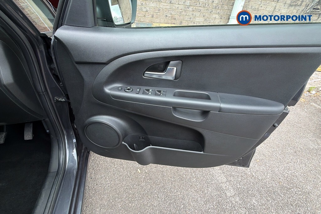Kia Venga 2 Isg Red #16