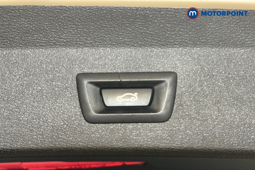BMW X1 Sdrive 18D Xline Step White #30