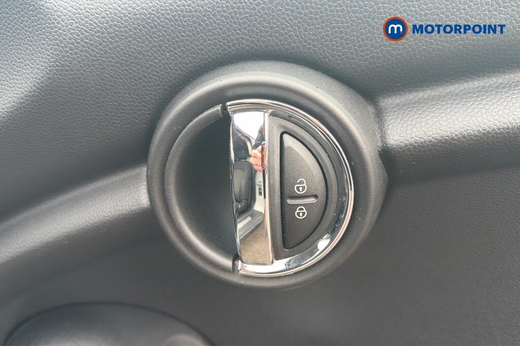 Mini Hatch 1.5 Cooper Classic II Brown #24
