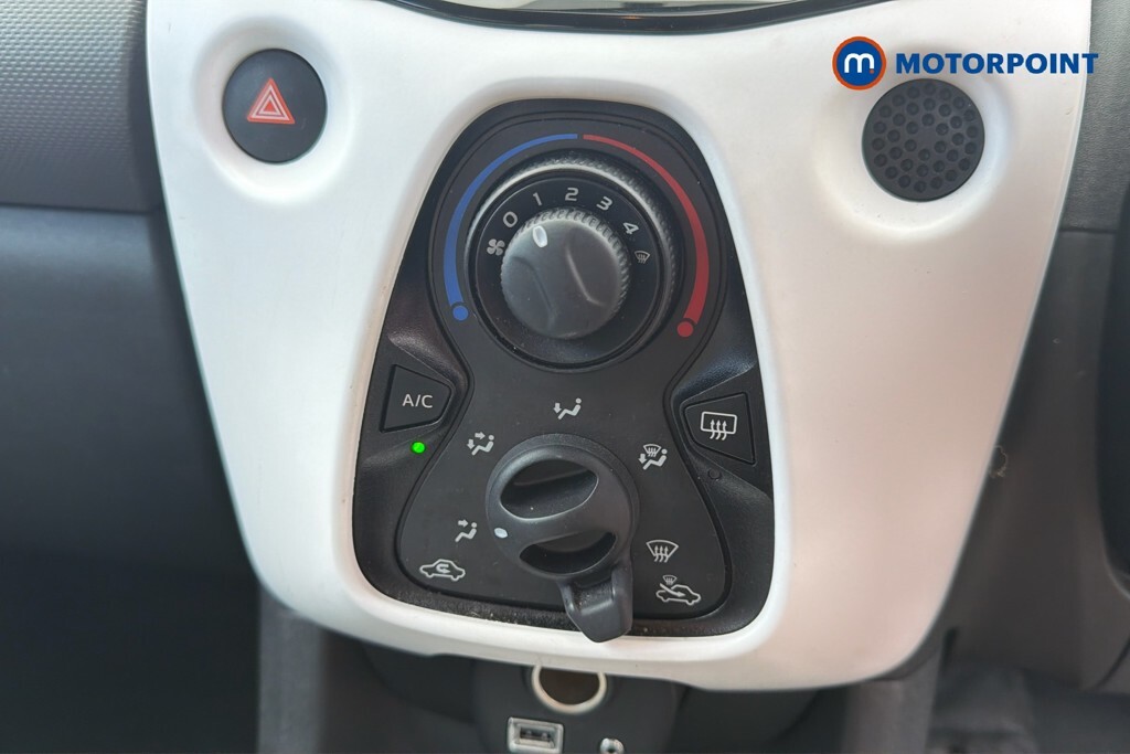 Citroen C1 1.0 Vti Shine Euro 6 Ss Beige #12
