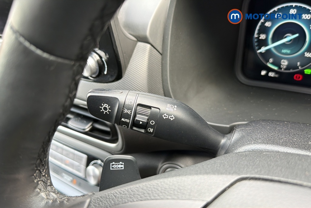 Hyundai Kona 64Kwh Premium Suv 10.5Kw Charge Red #13