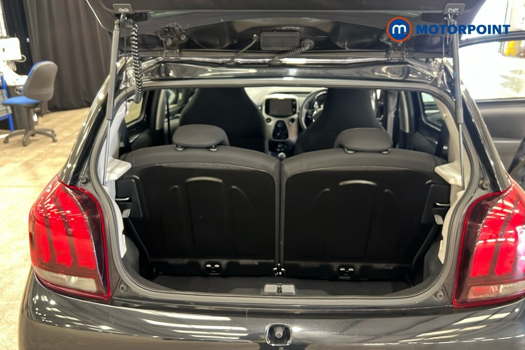Peugeot 108 Allure White #30