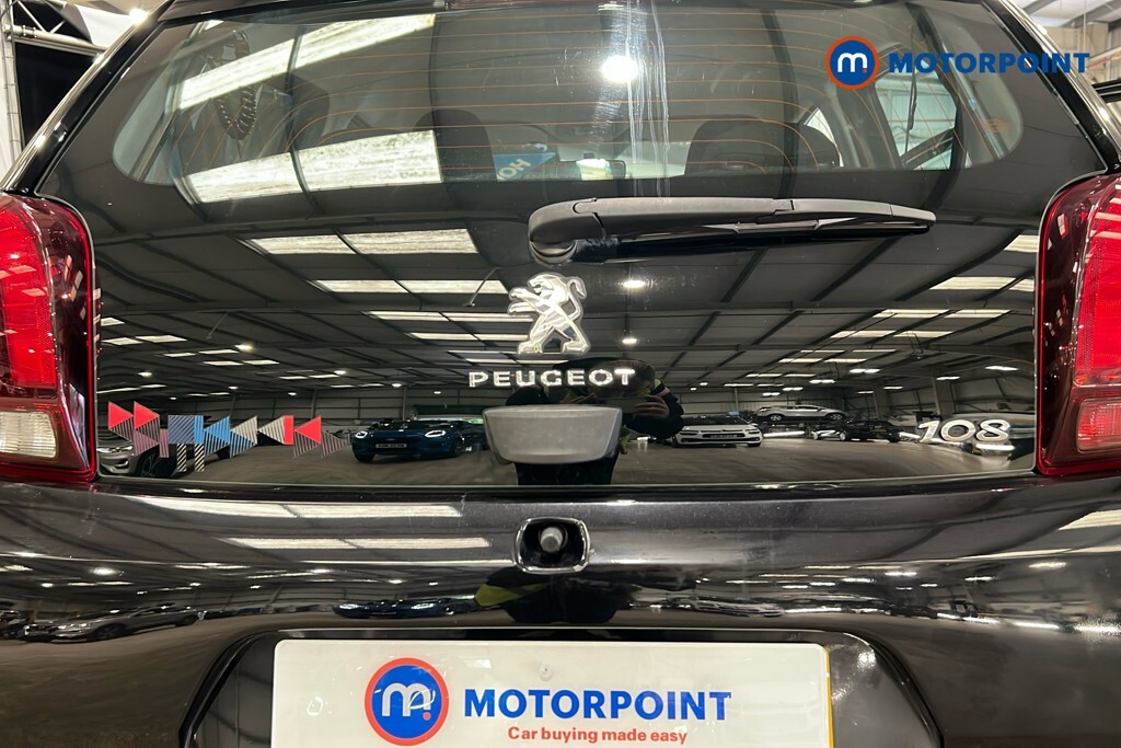 Peugeot 108 Allure White #31