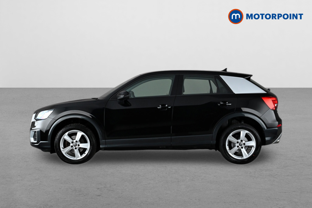 Audi Q2 30 Tdi Sport Black #4