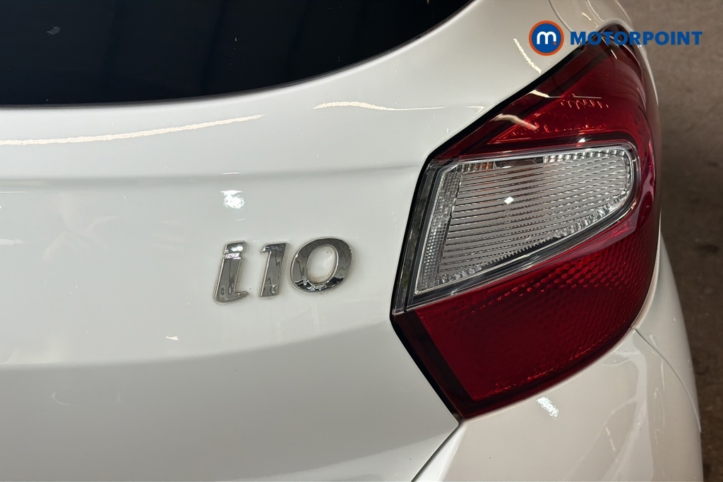 Hyundai I10 1.0 Se White #26