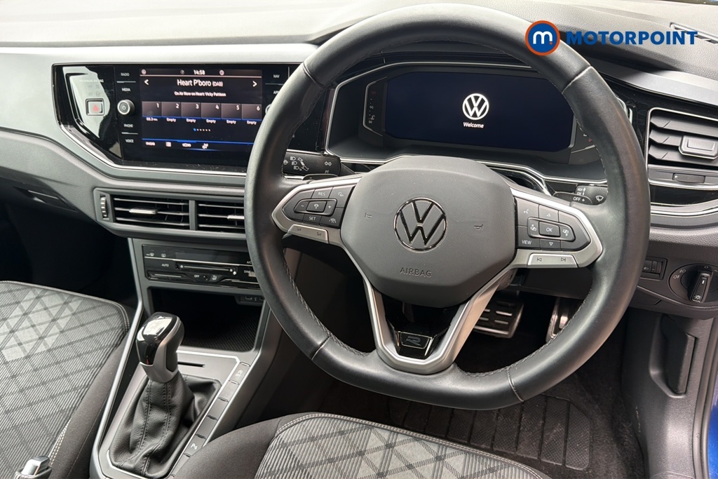 Volkswagen Polo 1.0 Life Black #10