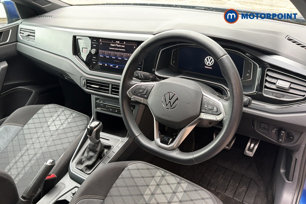 Volkswagen Polo 1.0 Life Black #9