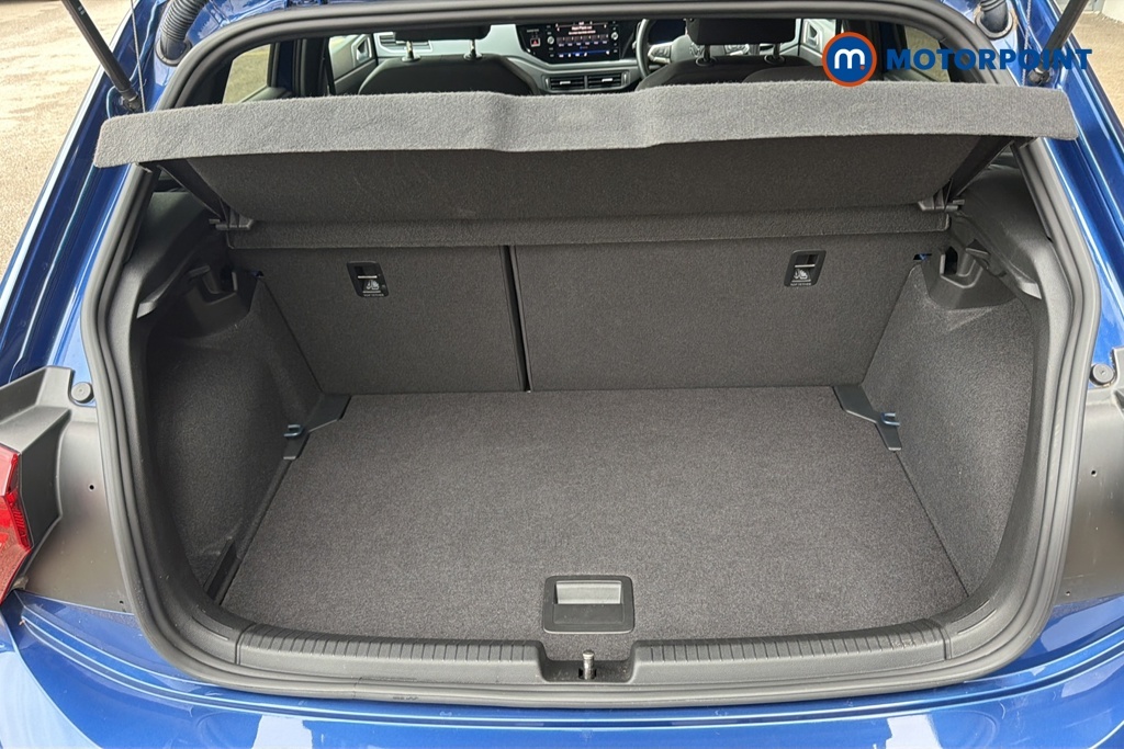 Volkswagen Polo 1.0 Life Black #30