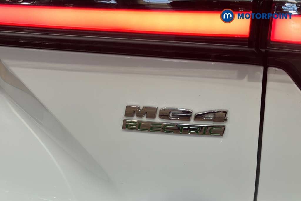 MG MG4 Trophy Red #48