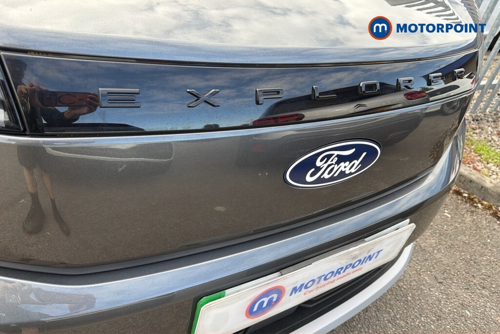 Ford Explorer Style Black #44