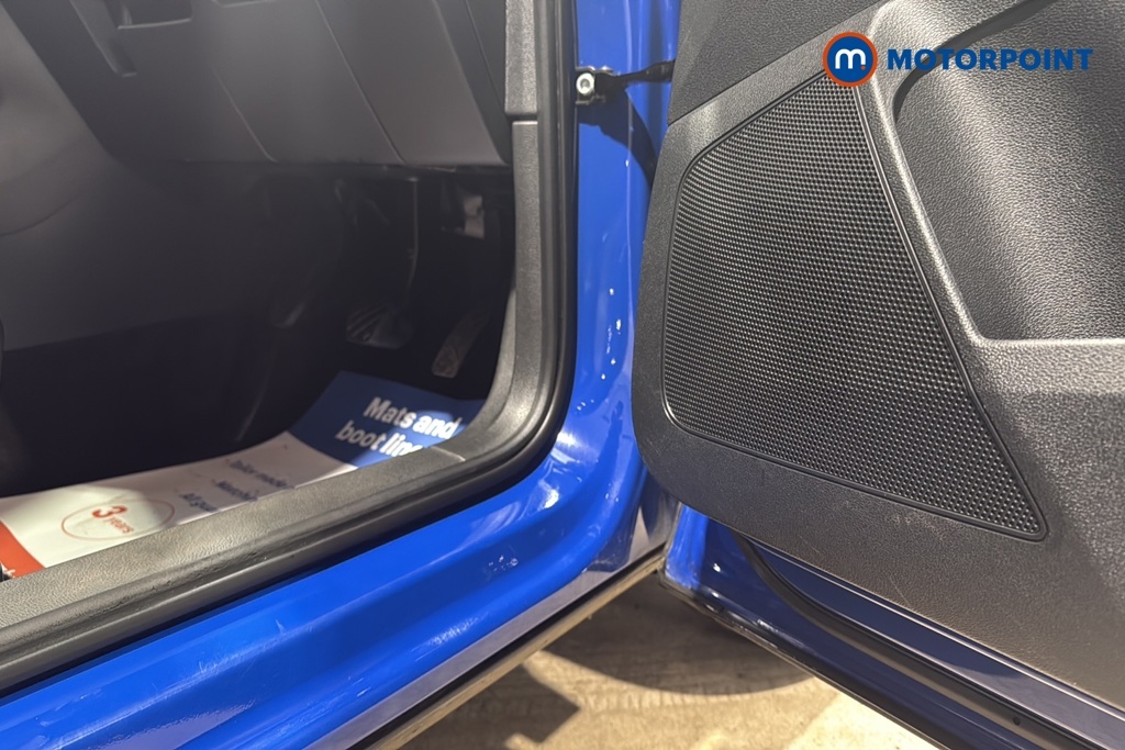 Skoda Karoq Suv Black #25