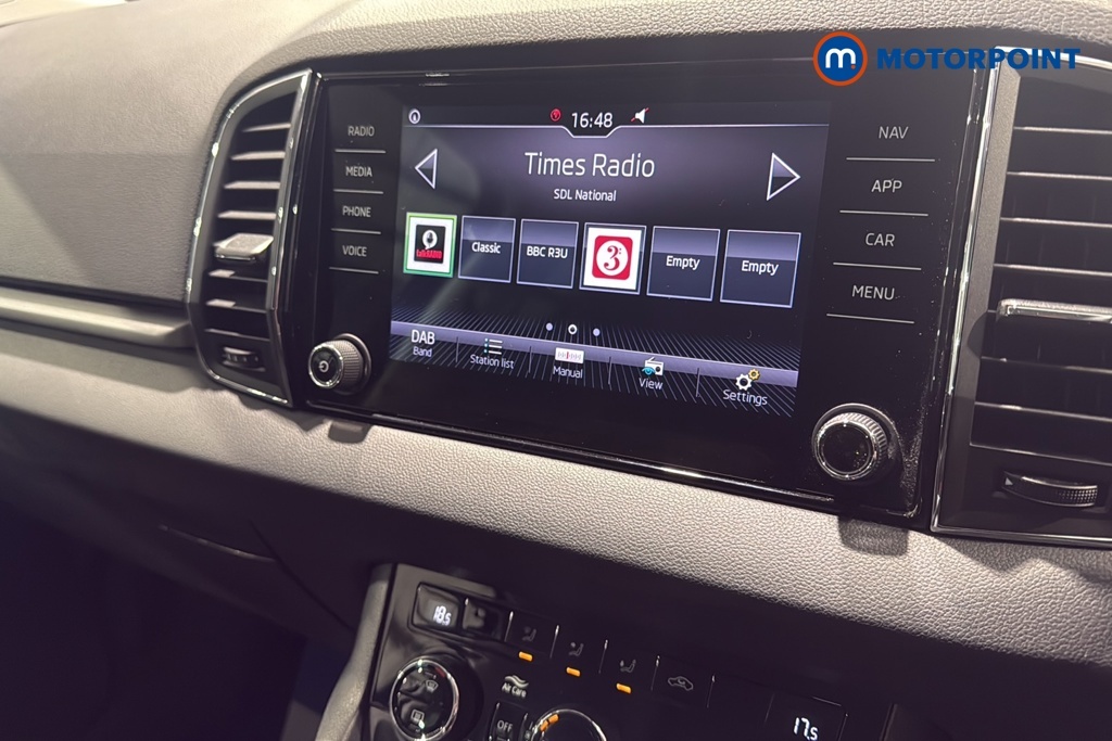 Skoda Karoq Suv Black #16