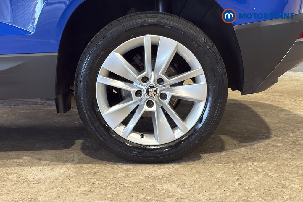 Skoda Karoq Suv Black #38