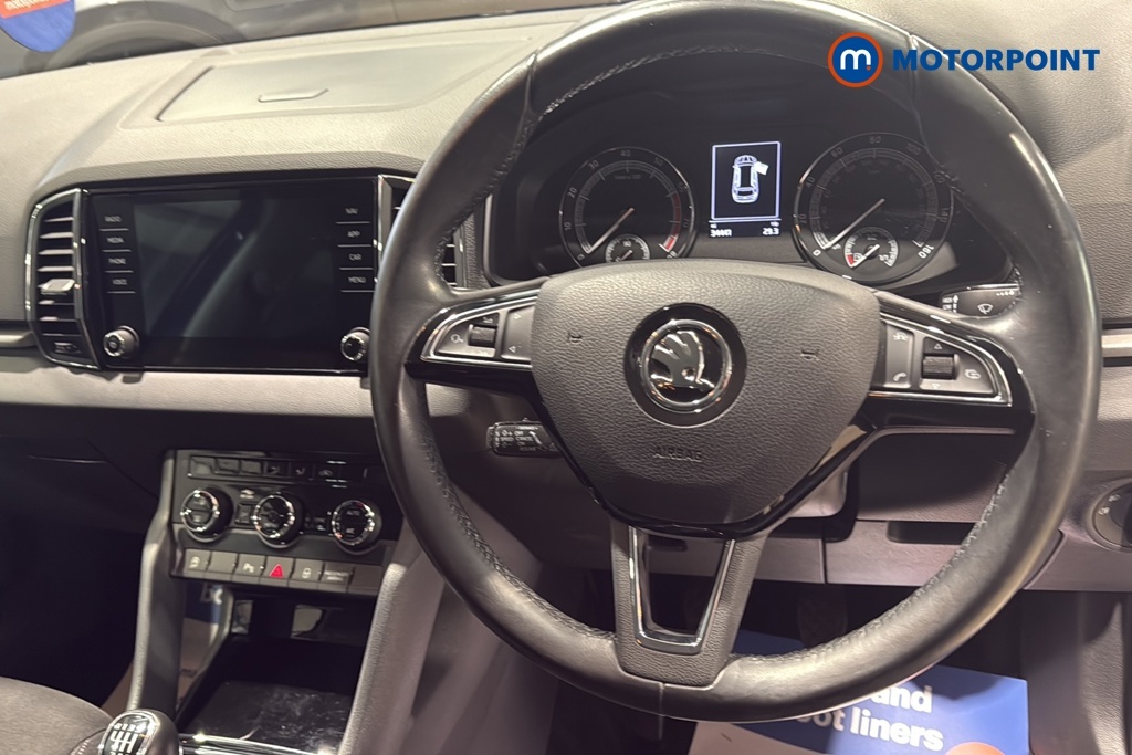 Skoda Karoq Suv Black #10