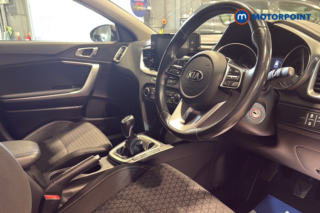 Kia Xceed Silver #8