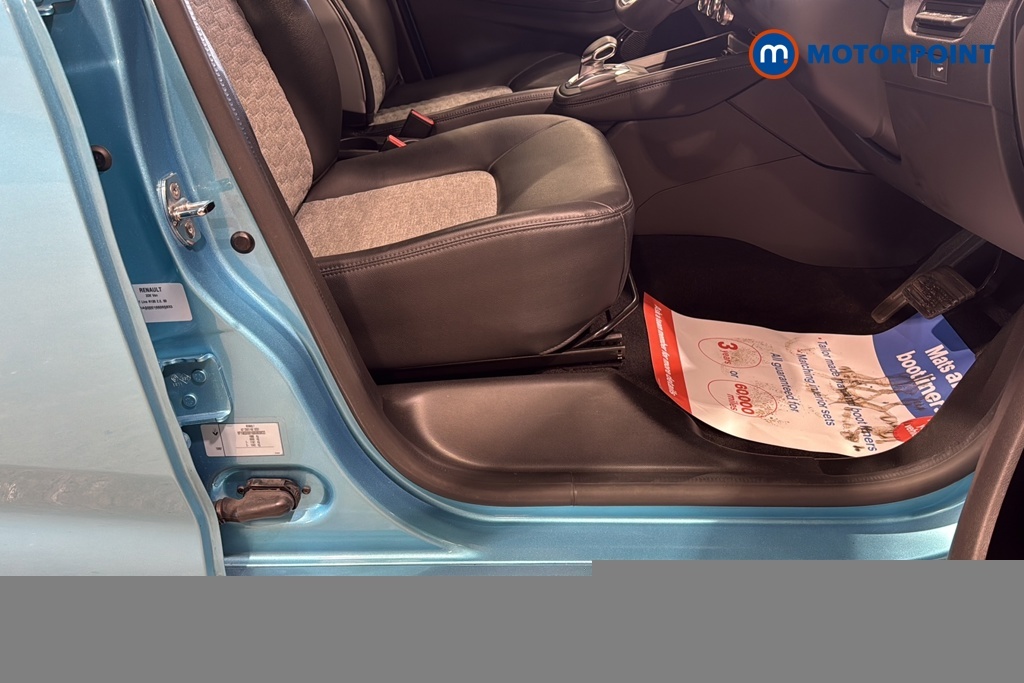 Renault Zoe Play White #24