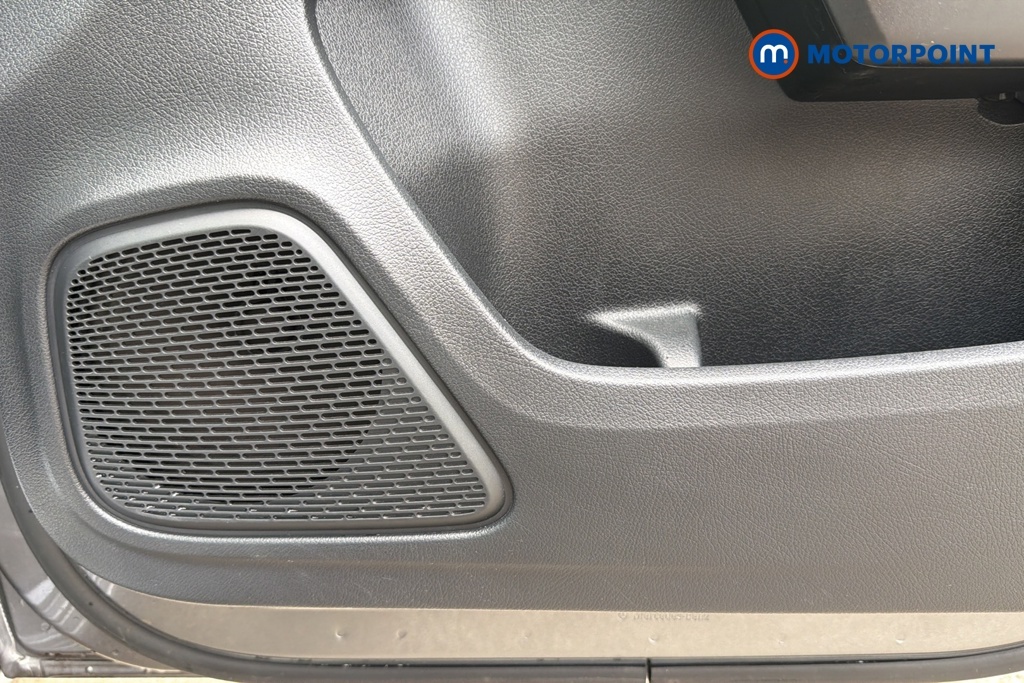 Mercedes-Benz A Class A180 Se Hatchback White #26