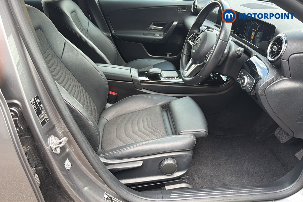 Mercedes-Benz A Class A180 Se Hatchback White #27