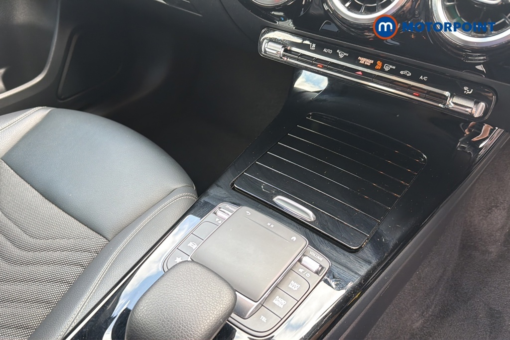 Mercedes-Benz A Class A180 Se Hatchback White #22