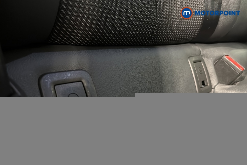 Audi Q2 Tdi Technik Silver #24