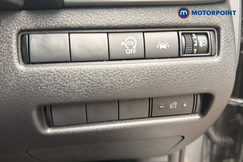 Nissan Qashqai 1.3 Dig-t Mh 158 Acenta Prem Glass Rf Xtron Grey #17