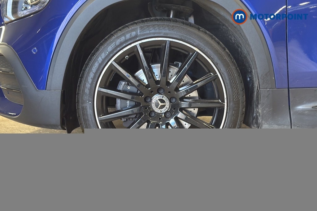 Mercedes-Benz GLB Class Glb 200 Amg Line Executive A White #35
