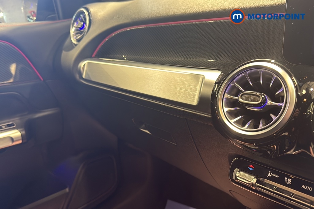 Mercedes-Benz GLB Class Glb 200 Amg Line Executive A White #17