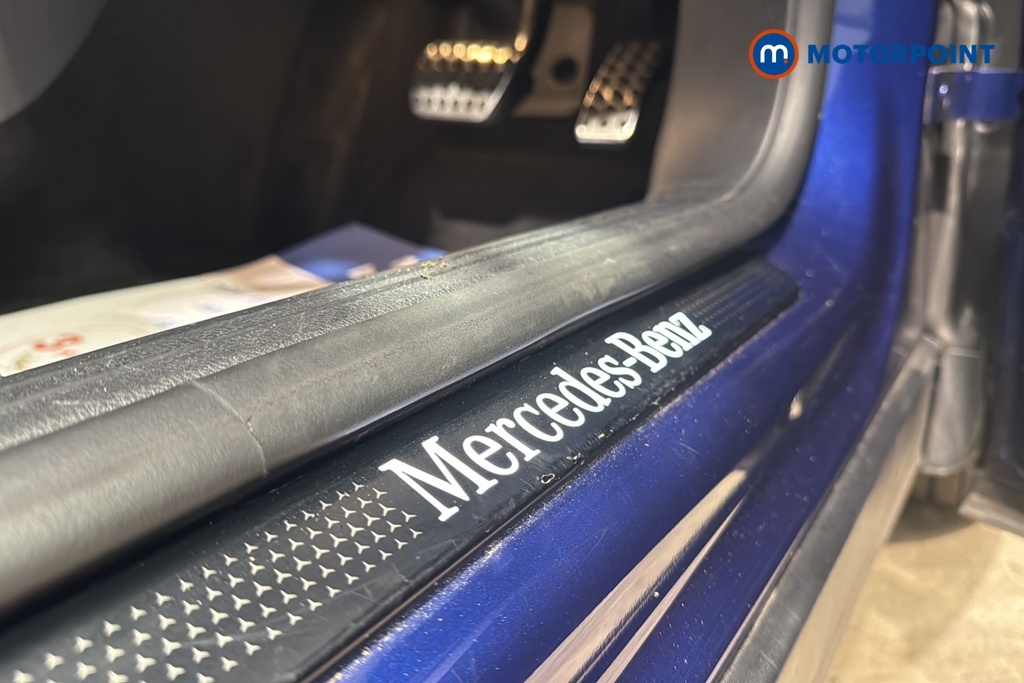 Mercedes-Benz GLB Class Glb 200 Amg Line Executive A White #24