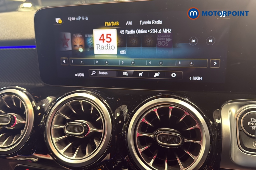 Mercedes-Benz GLB Class Glb 200 Amg Line Executive A White #16