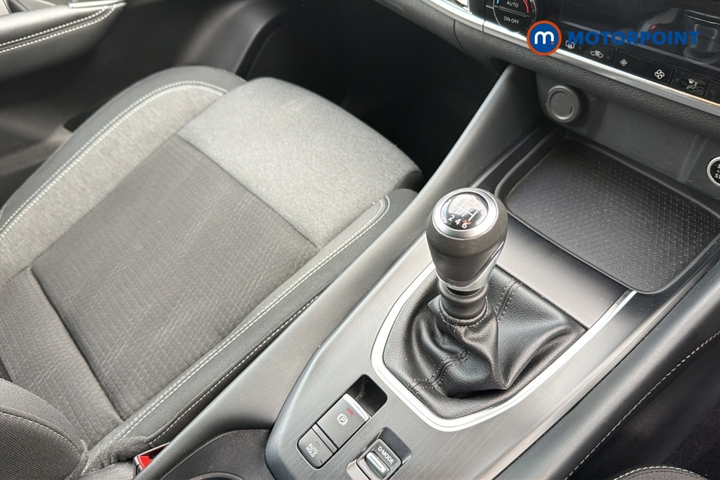Nissan Qashqai 1.3 Dig-t Mhev N-connecta Euro 6 Ss Grey #20
